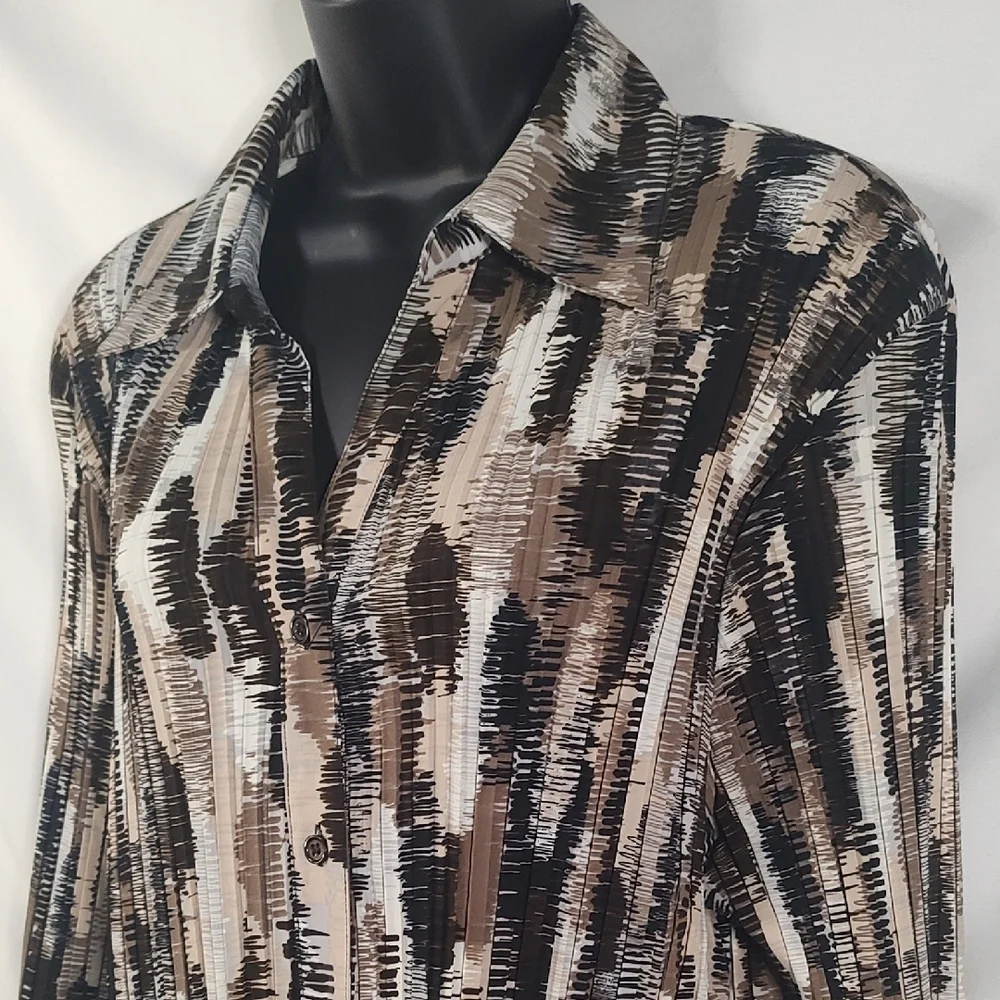 Laura Scott Brown and Black Button Down Shirt - Picture 2 of 11